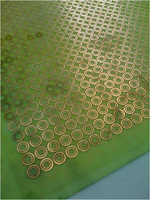 Figure 1: The fabricated double-ringed periodic FSS structure.